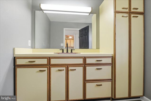 2242 SCOTLAND ROAD, Chambersburg, PA 17201