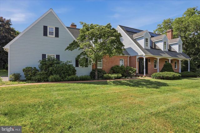 2242 SCOTLAND ROAD, Chambersburg, PA 17201