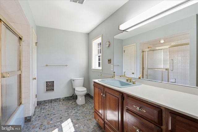 2242 SCOTLAND ROAD, Chambersburg, PA 17201