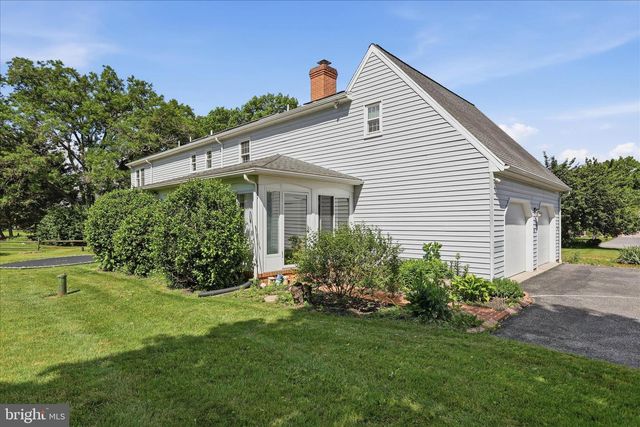 2242 SCOTLAND ROAD, Chambersburg, PA 17201