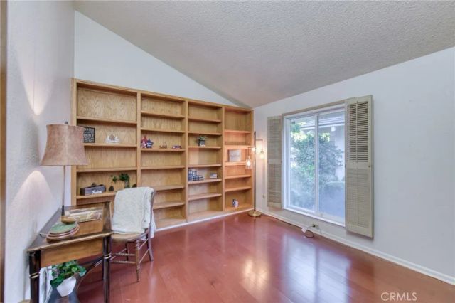 1687 W Dovewood, Fresno, CA 93711