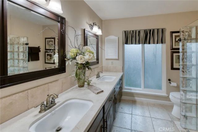 1687 W Dovewood, Fresno, CA 93711