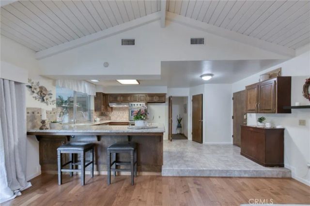 1687 W Dovewood, Fresno, CA 93711