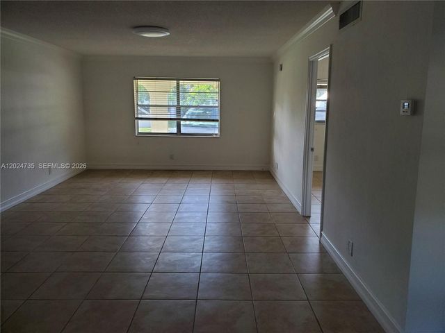 1300 Moffett St 106, Hallandale Beach, FL 33009