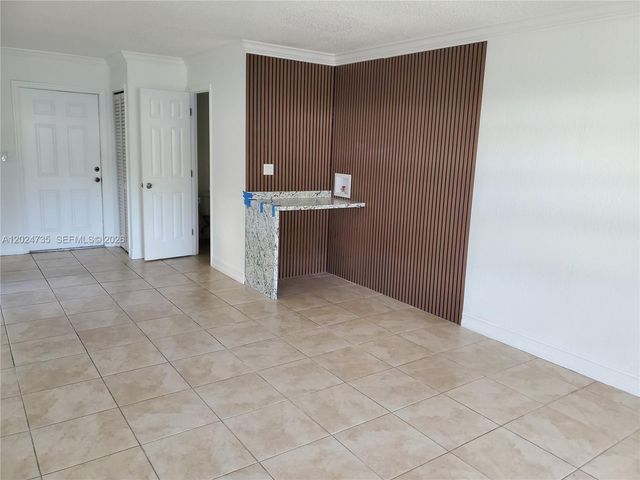 1300 Moffett St 106, Hallandale Beach, FL 33009