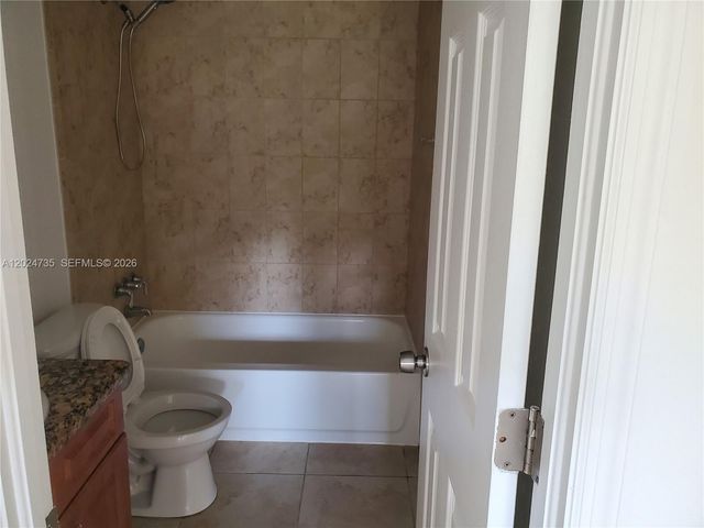 1300 Moffett St 106, Hallandale Beach, FL 33009