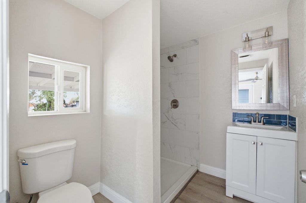 Image 13 of property listing at 19474 Avenue 22 1/2 # 2, Chowchilla, CA 93610
