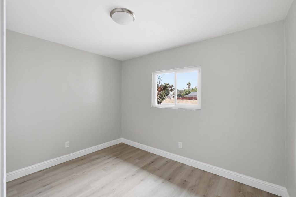 Image 15 of property listing at 19474 Avenue 22 1/2 # 2, Chowchilla, CA 93610