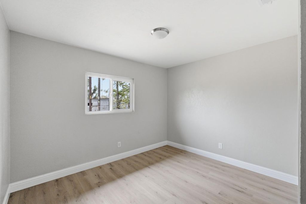 Image 19 of property listing at 19474 Avenue 22 1/2 # 2, Chowchilla, CA 93610