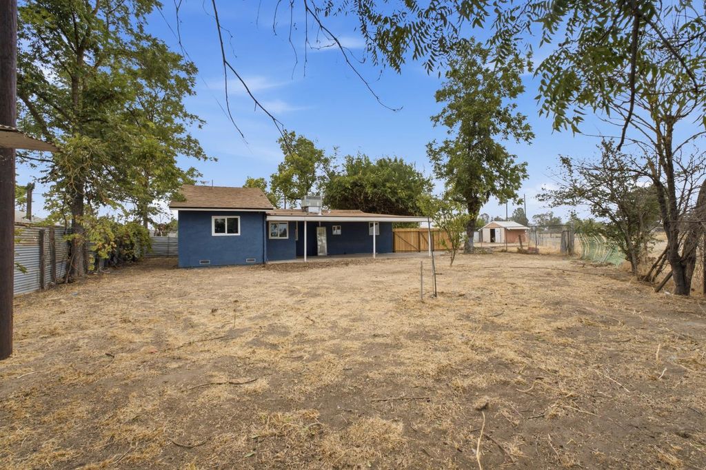 Image 4 of property listing at 19474 Avenue 22 1/2 # 2, Chowchilla, CA 93610