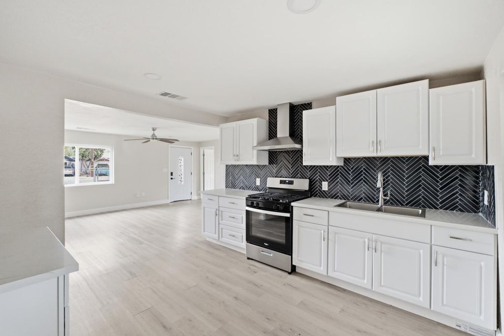 Image 7 of property listing at 19474 Avenue 22 1/2 # 2, Chowchilla, CA 93610