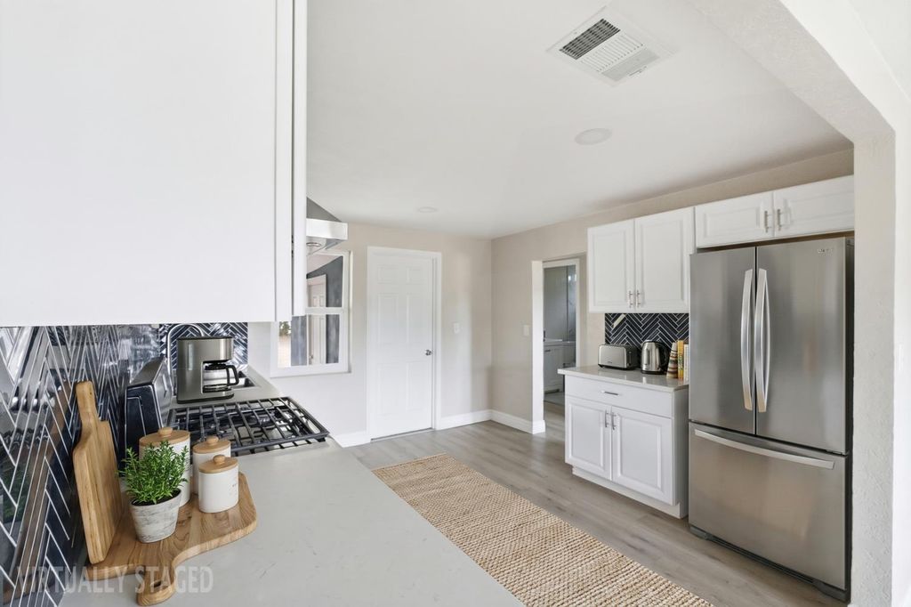 Image 8 of property listing at 19474 Avenue 22 1/2 # 2, Chowchilla, CA 93610