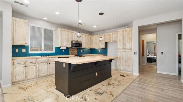 13849 Jackson Street, Oak Hills, CA 92344