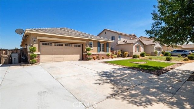 13849 Jackson Street, Oak Hills, CA 92344