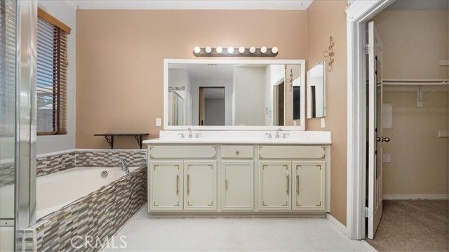 13849 Jackson Street, Oak Hills, CA 92344