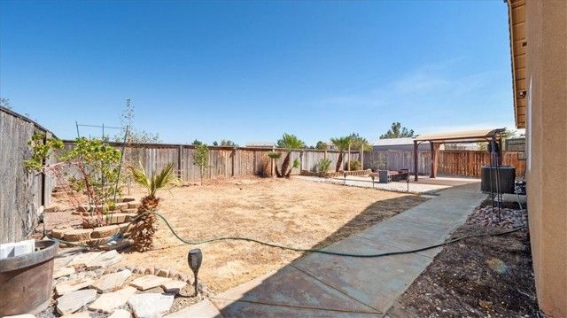 13849 Jackson Street, Oak Hills, CA 92344