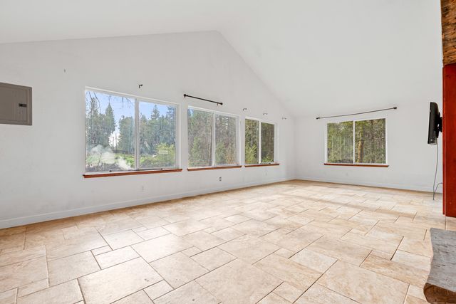 486 Tunnel Creek Road, Grants Pass, OR 97526