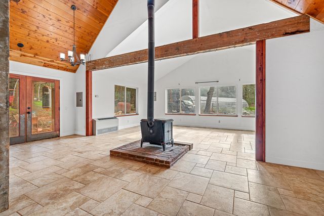 486 Tunnel Creek Road, Grants Pass, OR 97526