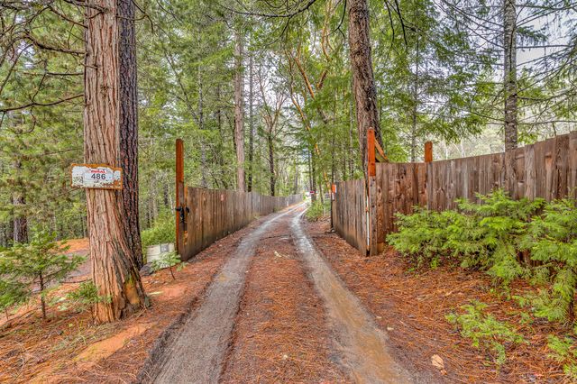 486 Tunnel Creek Road, Grants Pass, OR 97526