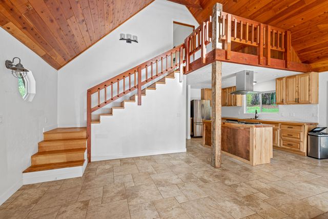 486 Tunnel Creek Road, Grants Pass, OR 97526
