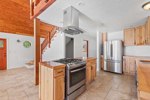486 Tunnel Creek Road, Grants Pass, OR 97526