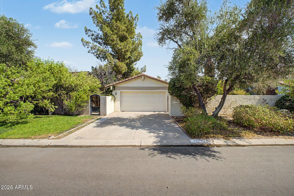 1518 E NORTHSHORE Drive, Tempe, AZ 85283 — photo 2