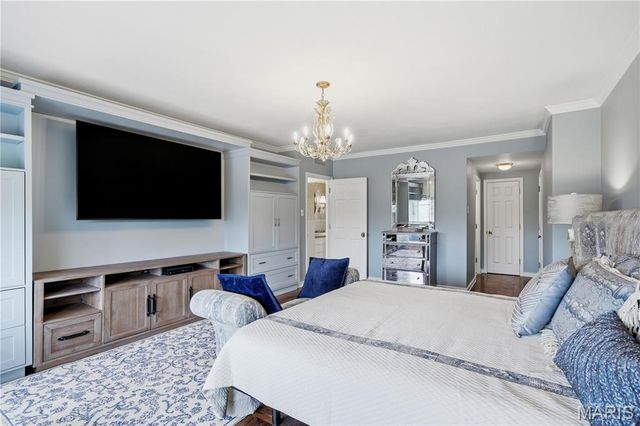 710 S Hanley Road 10B, Clayton, MO 63105