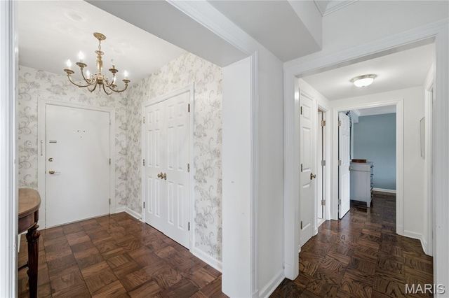710 S Hanley Road 10B, Clayton, MO 63105