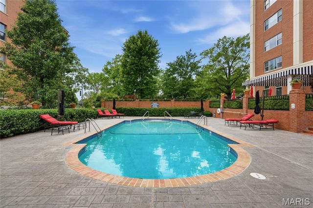 710 S Hanley Road 10B, Clayton, MO 63105