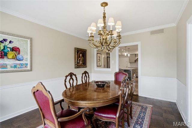 710 S Hanley Road 10B, Clayton, MO 63105