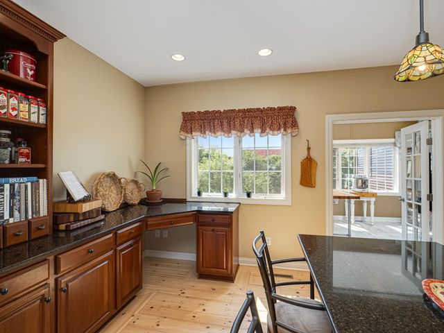 1385 Eustis Street C, Saint Paul, MN 55108