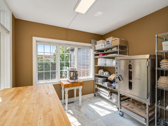 1385 Eustis Street C, Saint Paul, MN 55108