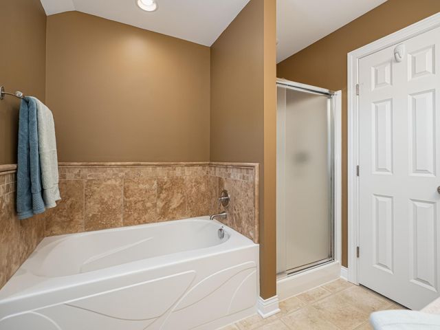 1385 Eustis Street C, Saint Paul, MN 55108