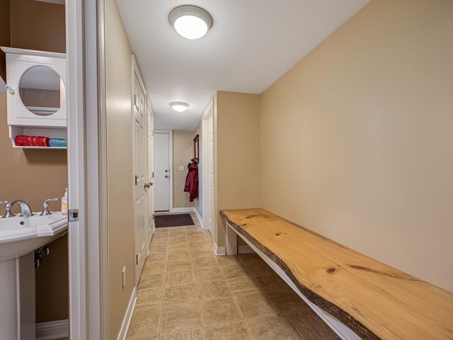 1385 Eustis Street C, Saint Paul, MN 55108