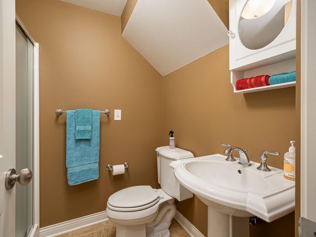 1385 Eustis Street C, Saint Paul, MN 55108