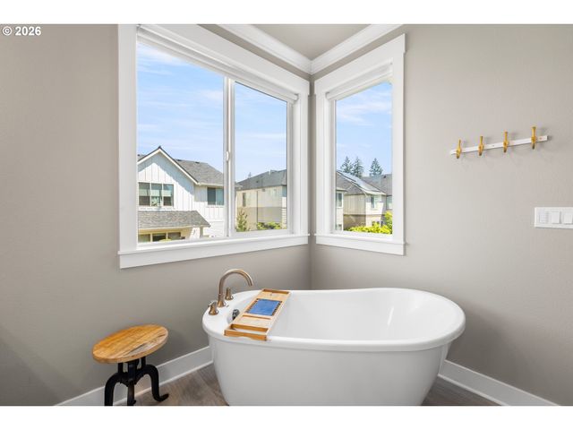 12103 Nw MILLFORD St, Portland, OR 97229