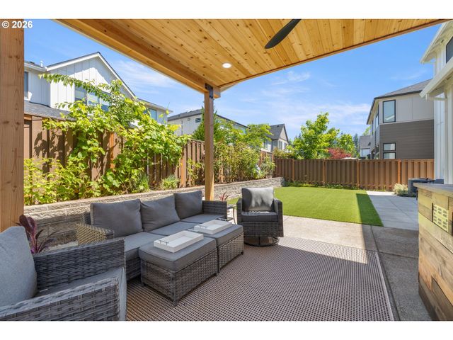 12103 Nw MILLFORD St, Portland, OR 97229