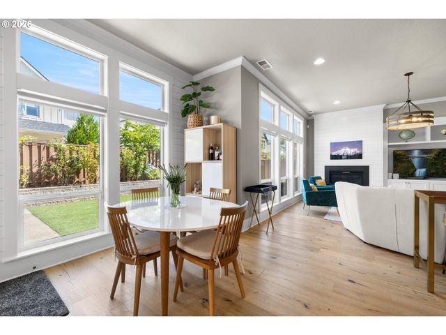 12103 Nw MILLFORD St, Portland, OR 97229
