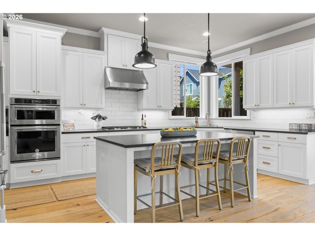 12103 Nw MILLFORD St, Portland, OR 97229