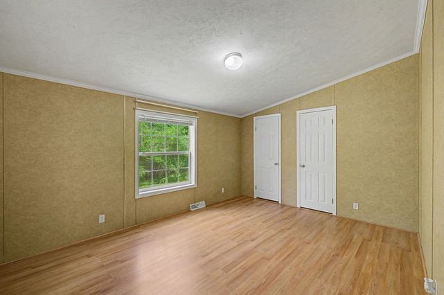 2 Tamarack Place, Londonderry, NH 03038