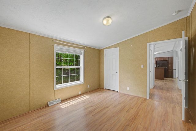 2 Tamarack Place, Londonderry, NH 03038