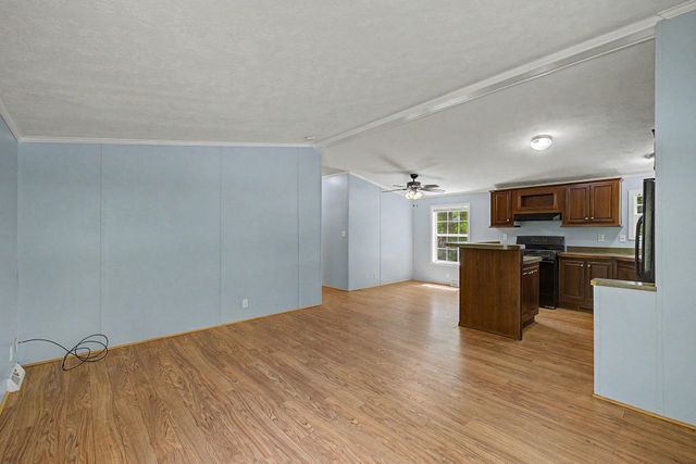 2 Tamarack Place, Londonderry, NH 03038