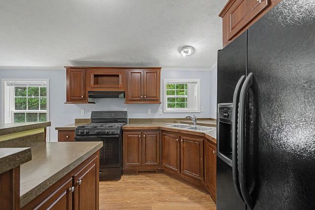 2 Tamarack Place, Londonderry, NH 03038