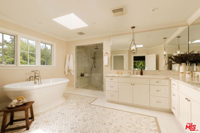 436 Loring Avenue, Los Angeles, CA 90024