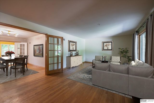 1524 Skyline Drive, Lincoln, NE 68506