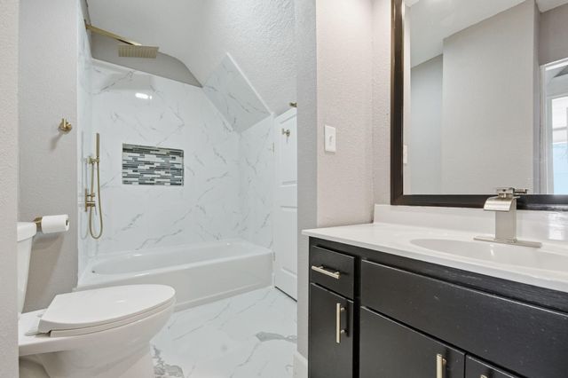 363 Geranium Avenue E, Saint Paul, MN 55130