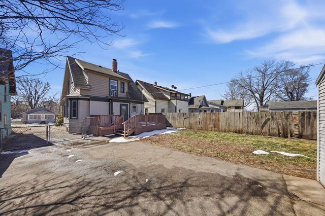 363 Geranium Avenue E, Saint Paul, MN 55130