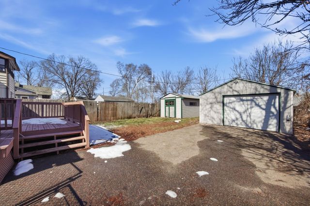 363 Geranium Avenue E, Saint Paul, MN 55130