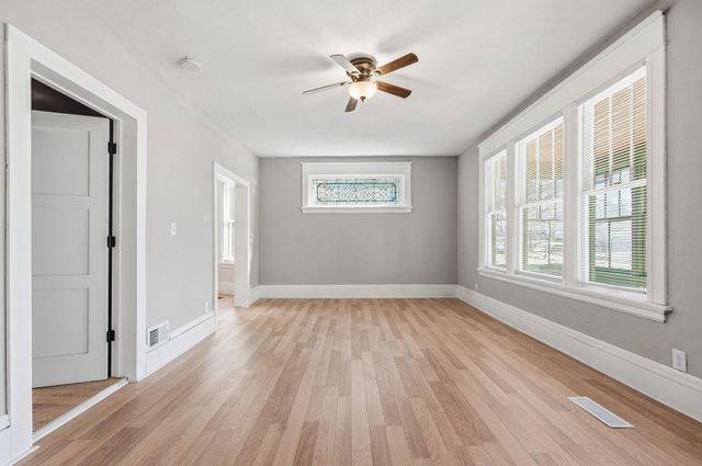 363 Geranium Avenue E, Saint Paul, MN 55130