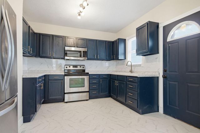 363 Geranium Avenue E, Saint Paul, MN 55130